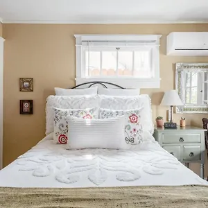 Casita Charm, Cozy Character Holiday home